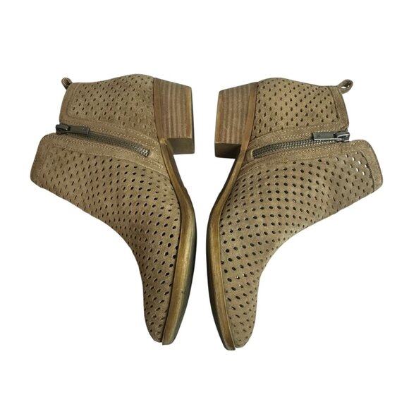 Lucky Brand Tan Perforated Suede Ankle Boots Casual Booties Size 8 M - Picture 4 of 7